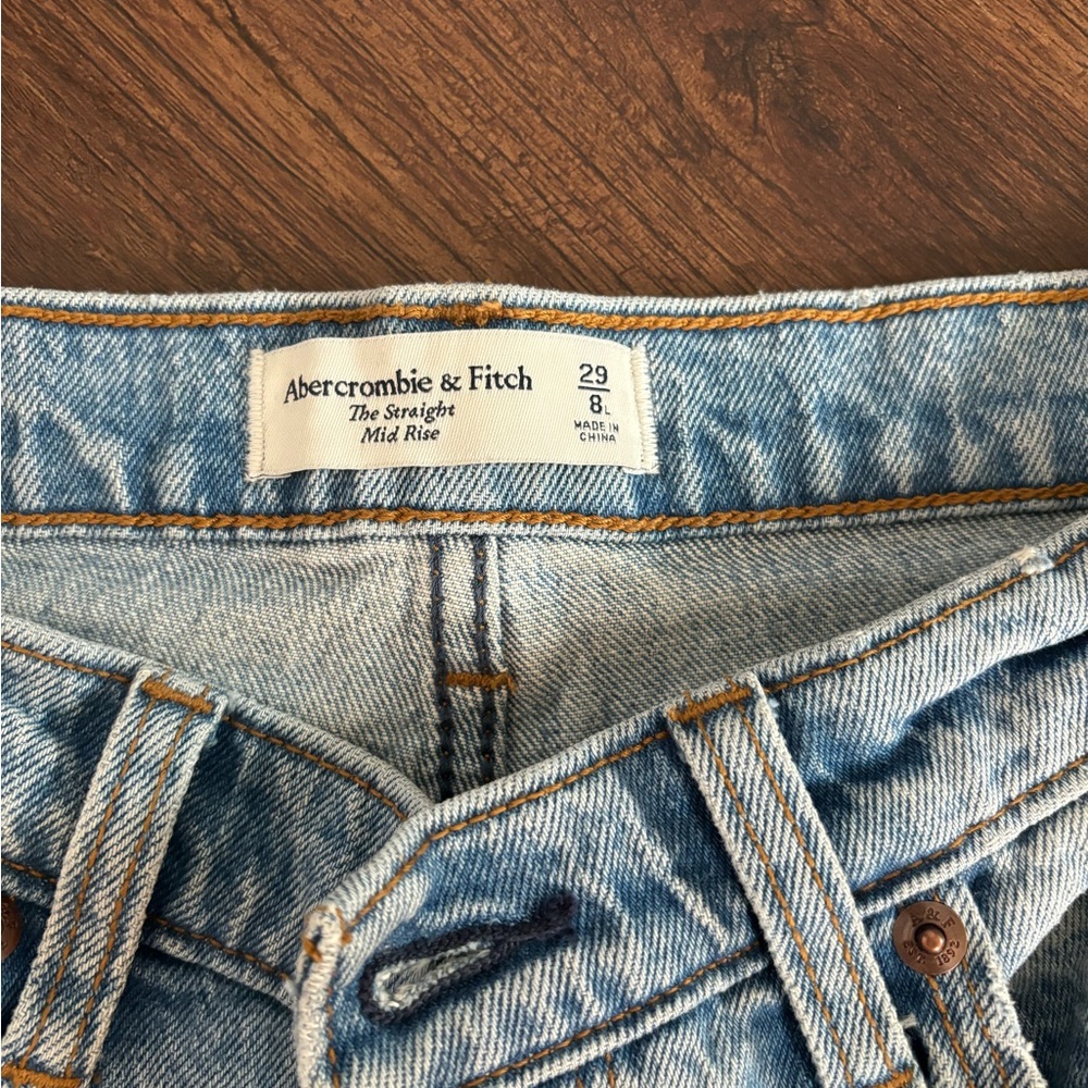Abercrombie the straight mid rise jeans